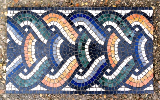 loop guilloche 1, Loop guilloche border pattern. Another demo piece! Marble plus quartz for the blue.

Read more: http://tilingforum.co.uk/useralbums/roman-mosaic-copies-exterior-interior-floor.67/view#image-1331#ixzz24tKNZbgA